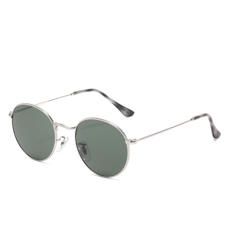 C3: Silver/ Green