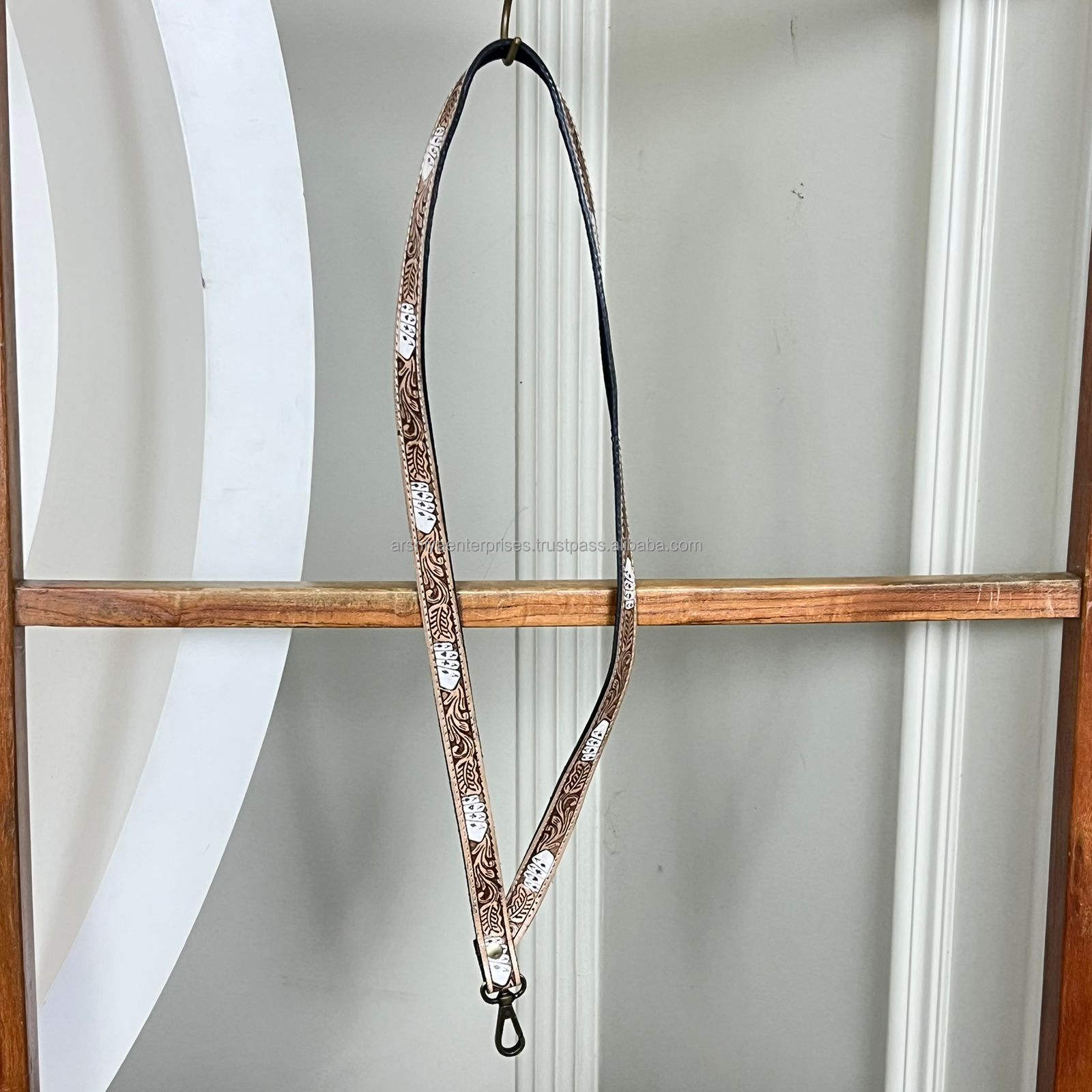 สีน้ำตาล