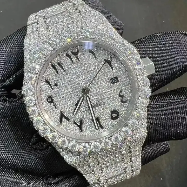 Hochwertige trendige Hip-Hop Bling-Eisuhren Luxus individuelle Quarz Gold Cvd oder Mossonite Diamantuhr für Herren