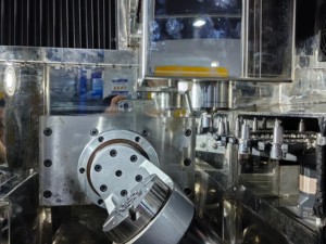 Mini enrutador CNC de 5 ejes, herramienta automática de Metal de precisión, fresado de grabado, uso doméstico de 380V, Control Syntec - Product Image 3