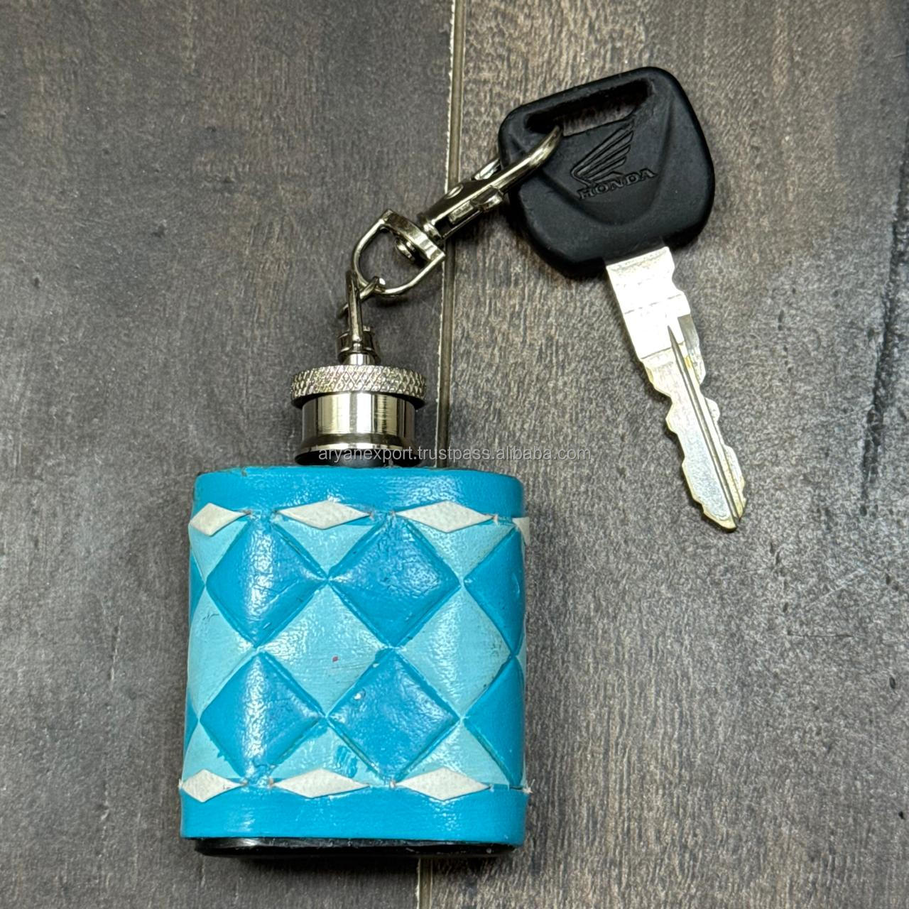 Turquoise à carreaux