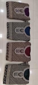 Allover Zarkan taşlar, işlemeli ön arka ve Gharara tarzı Dupatta ile zarif kış kadife Plazo seti - Product Image 2