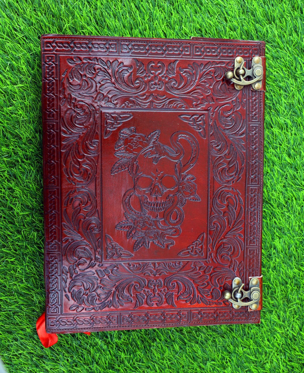 สีน้ำตาล