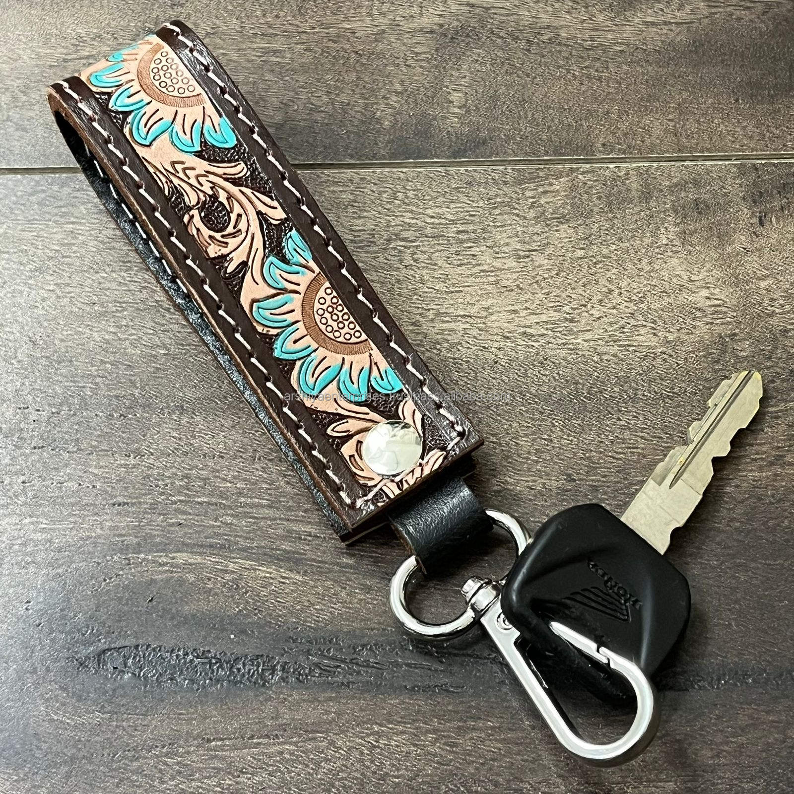 สีน้ำตาล