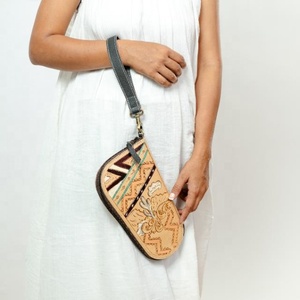 Handbewerkte Carving Lederen Portemonnee Koppeling Telefoonhoesje Stijlvolle Multi Maakt Gebruik Van Nieuwe Design Western Lederen Portefeuilles Handgemaakte Clutch - Product Image 2