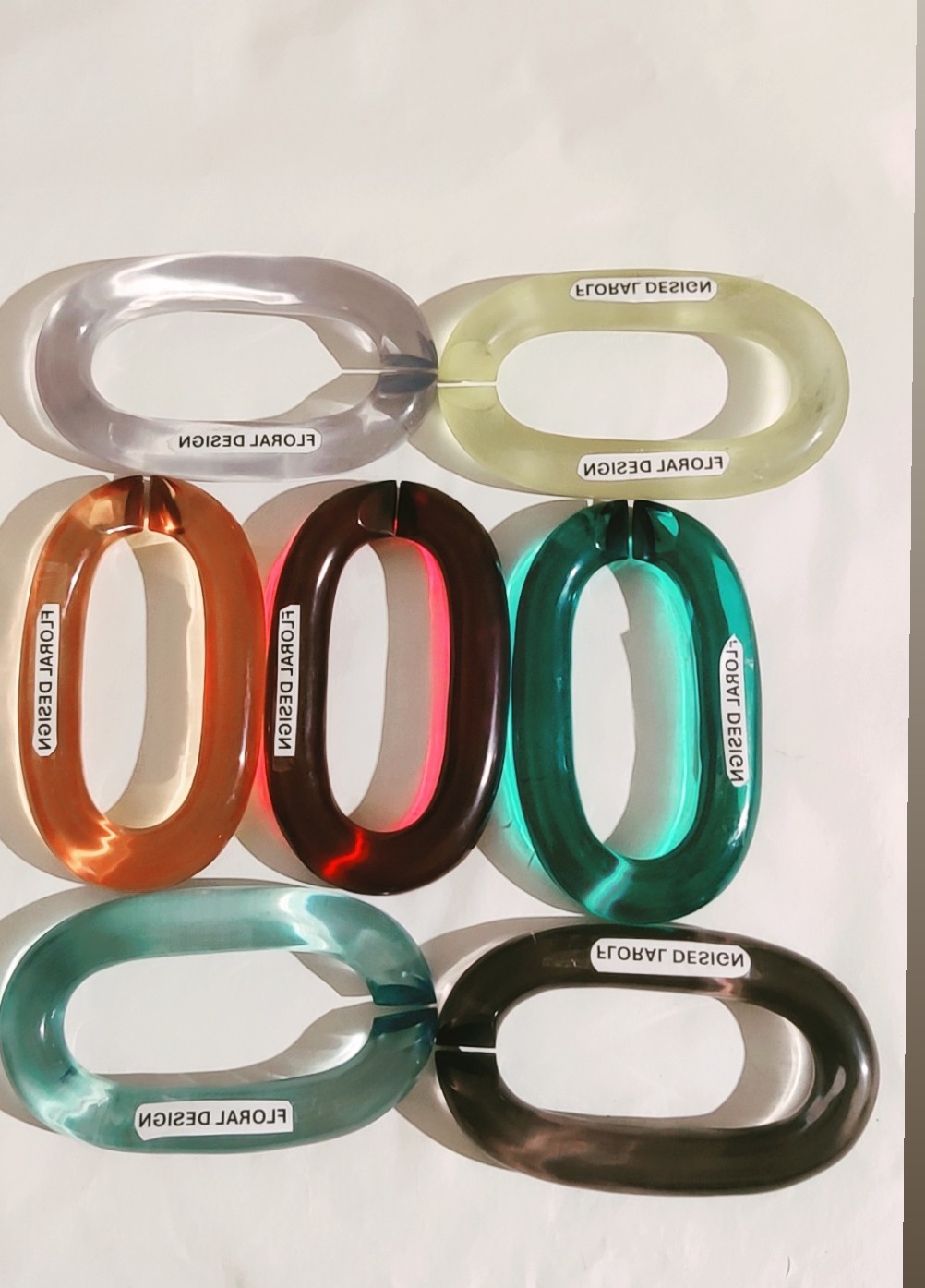 IDENTIQUE À L'IMAGE