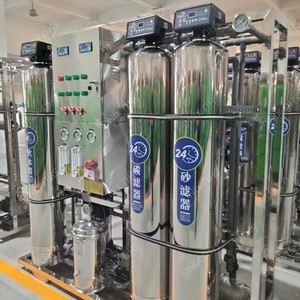 电子工业定制不锈钢水处理<span class=keywords><strong>3000L</strong></span>/<span class=keywords><strong>H</strong></span>反渗透商业水处理厂