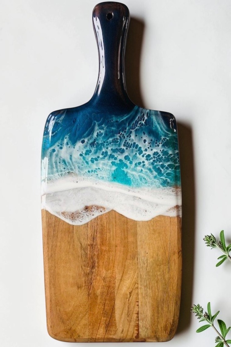 NATURAL WOOD & EPOXY RESIN