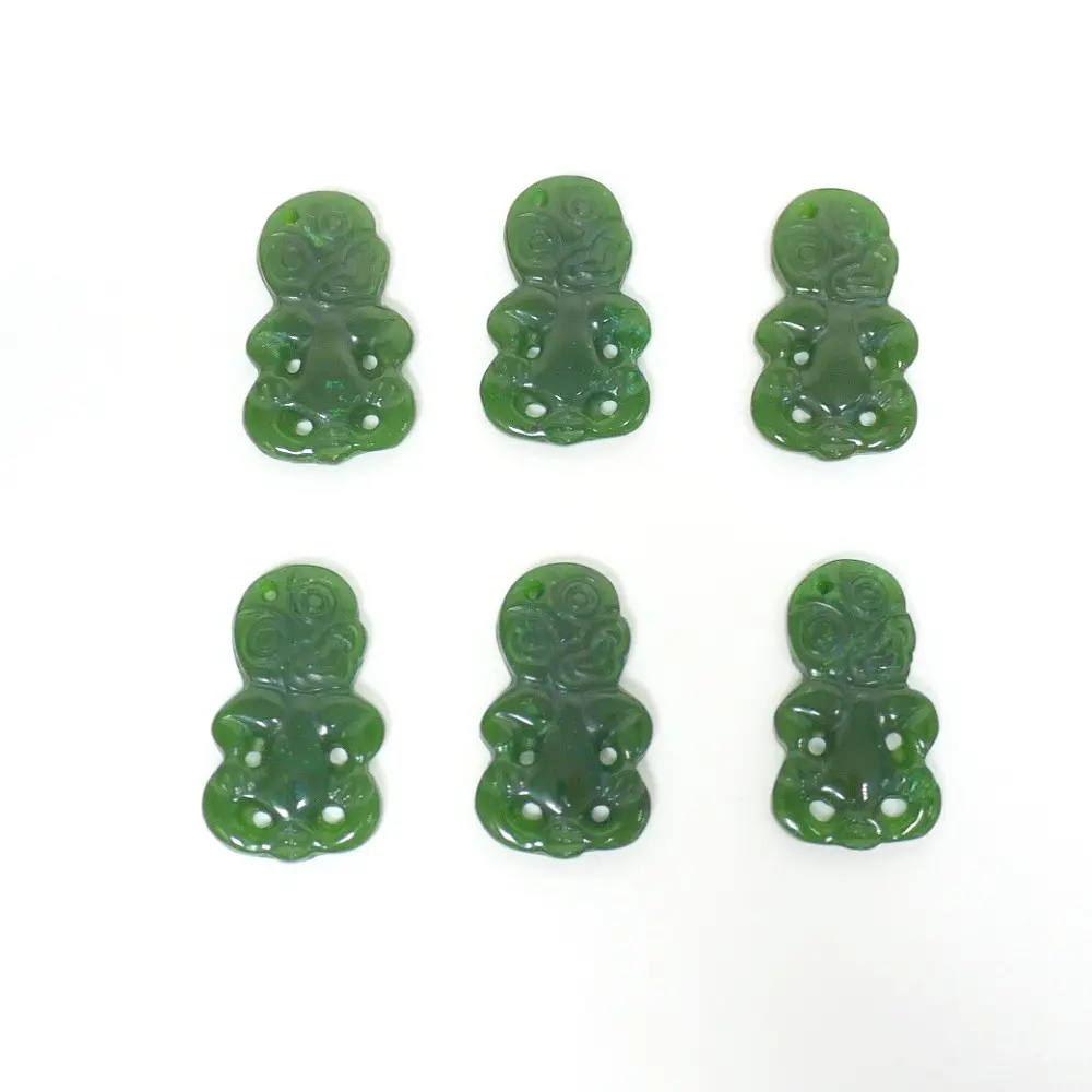 Hochwertiger Großhandels preis echter Jade anhänger MAORI Design Tiki Natürliche grüne Nephrit jade