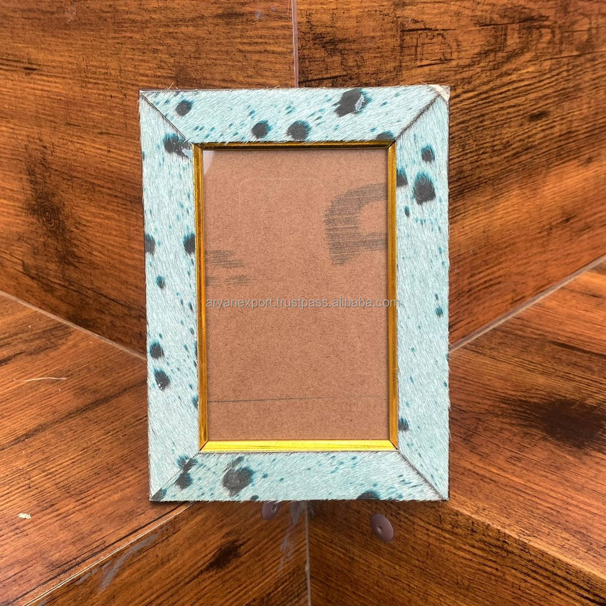 สีน้ำตาล