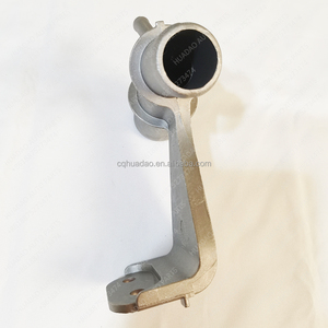 トヨタ16577-22030 1657722030に適用可能な自動車部品アルミエンジンラジエーター配水口パイプクーラントホースコネクタ