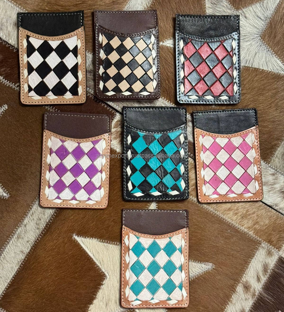 สีน้ำตาล & สีดำตาหมากรุก