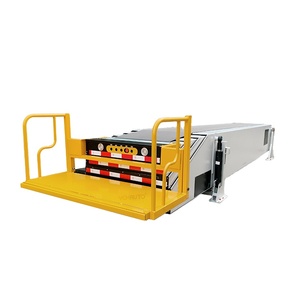 Telescopic Conveyor With Standing <strong>Platform</strong> Retractable Belt Conveyors for Logistics <strong>Warehouse</strong> Transfer Cargo