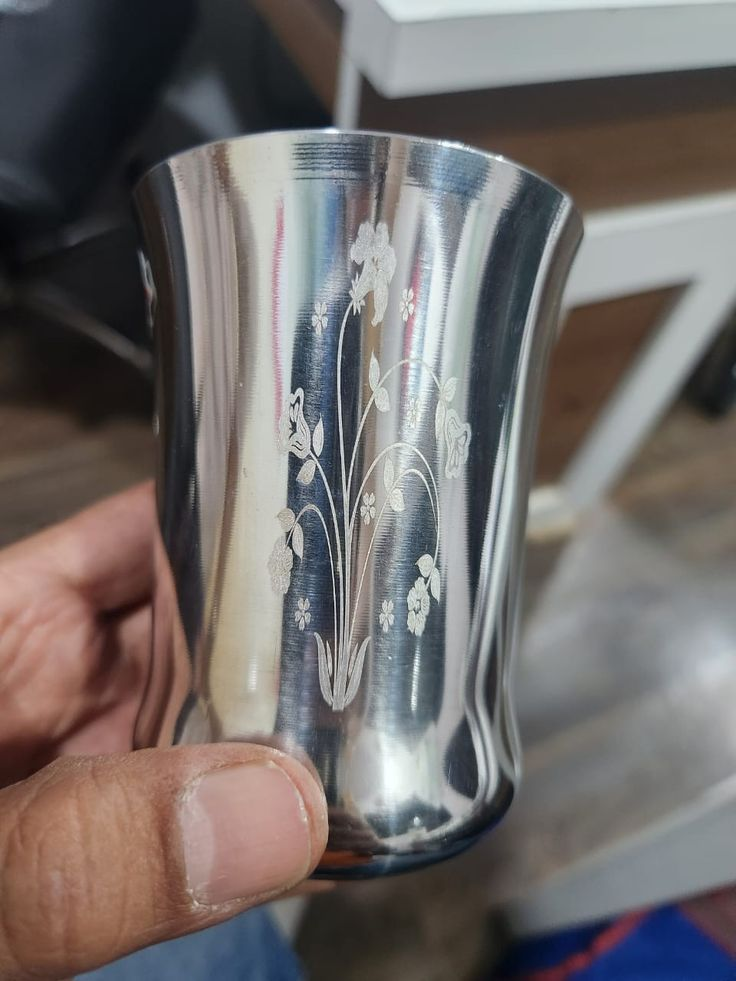 Identique à l'image