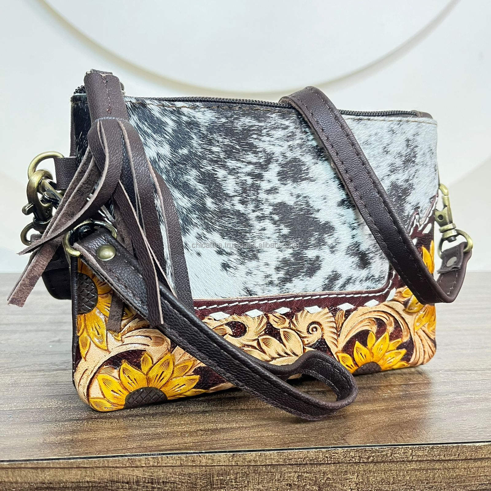 สีน้ำตาล