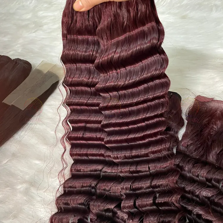 Fasci di capelli umani con onda profonda Ombre di vino rosso doppio disegnato prezzo all'ingrosso del tessuto dei capelli del Vietnam