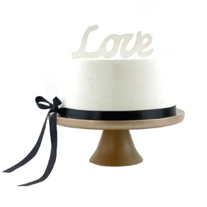 Eleganter brauner Metall kuchenst änder mit stilvollem Design Perfekt für die Anzeige von Cupcakes-Desserts in Häusern und Hotels