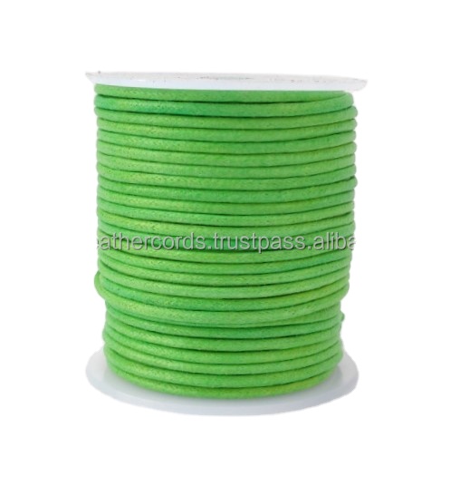 สีเขียวอ่อน