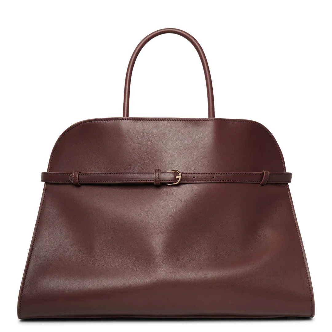 สีน้ำตาล