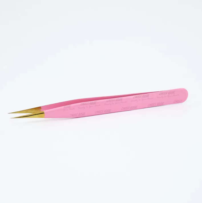 Pince à épiler isolante rose clair