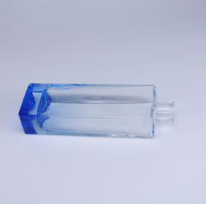 Customized Mountain Bottom Bottle Spray <strong>Blue</strong> Squayre Bottle High-End Empty 500ml/700ml/750ml Vodka/<strong>Whisky</strong>/Spirits Bottle