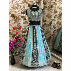 Lehenga choli เสื้อผ้าชุด lehenga ลายปักผ้าลายสวยงาม - Product Image 3