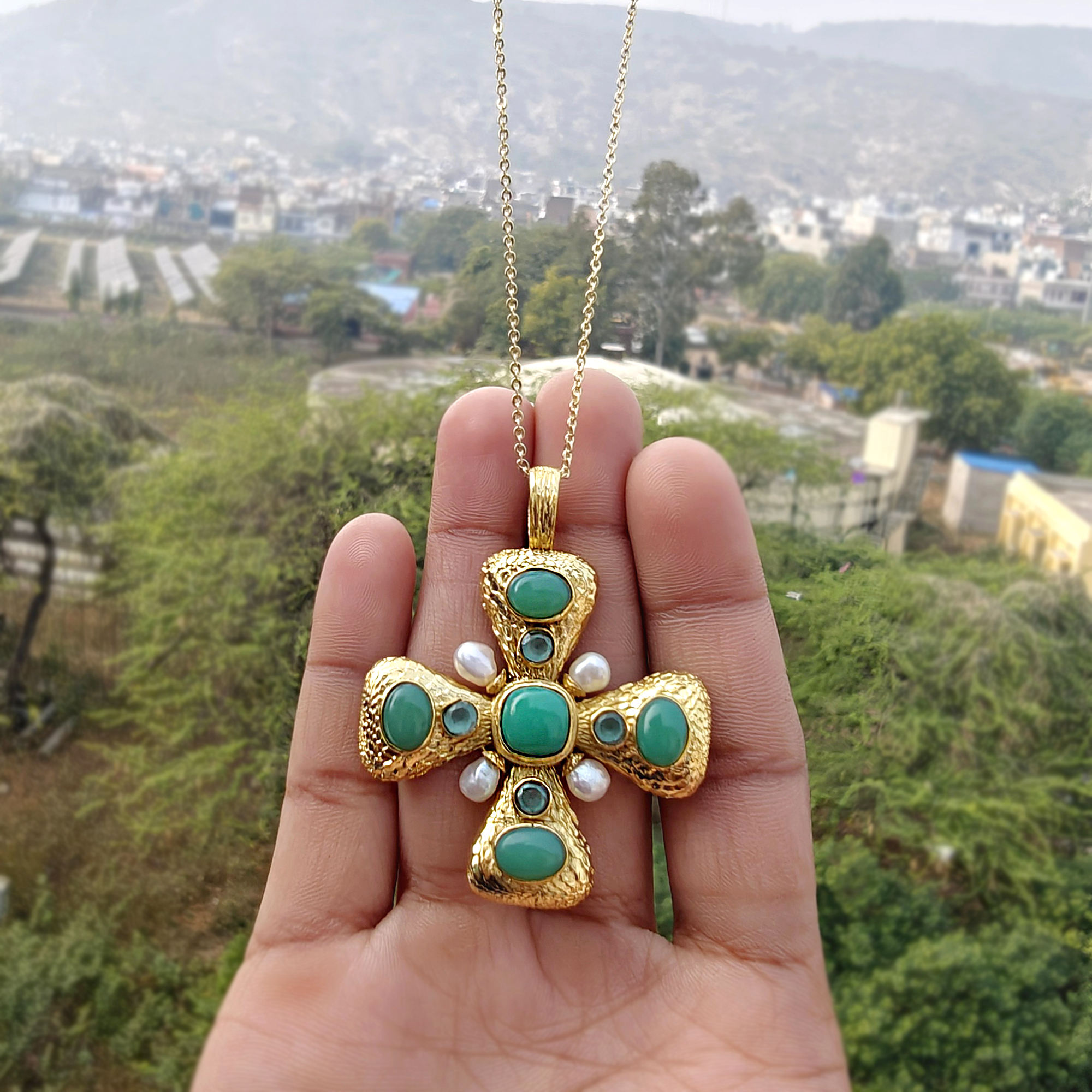 เขียว, ฟ้าอมเขียว, ขาว