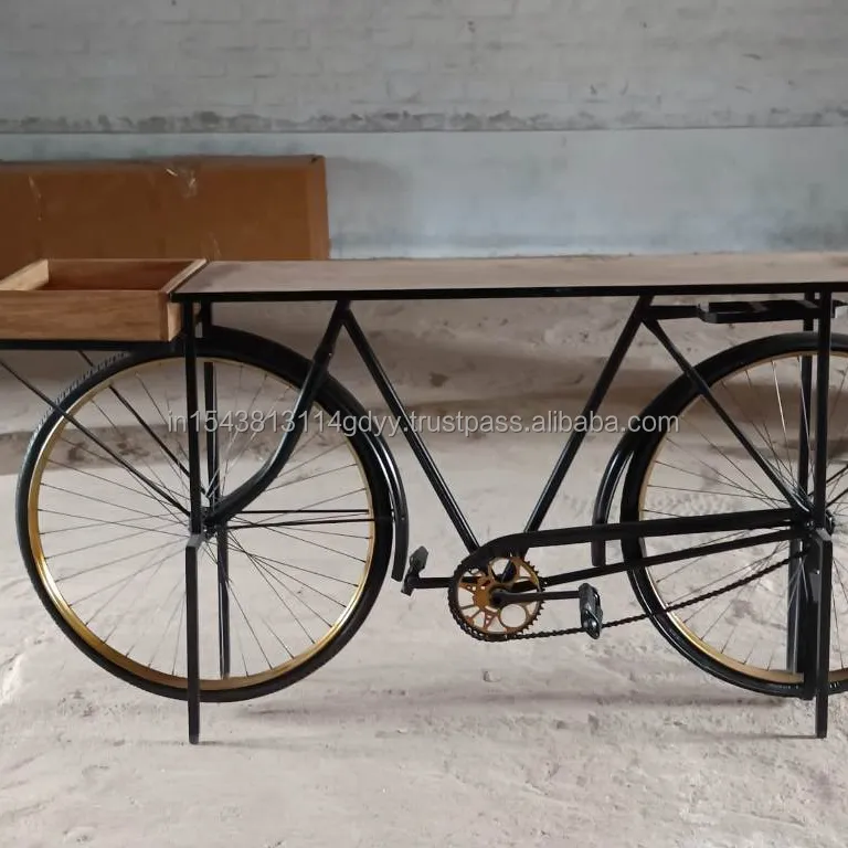 Consolle Vintage per Wine bar per bicicletta con contenitore da CTW Jodhpur Industrial Cycle Table