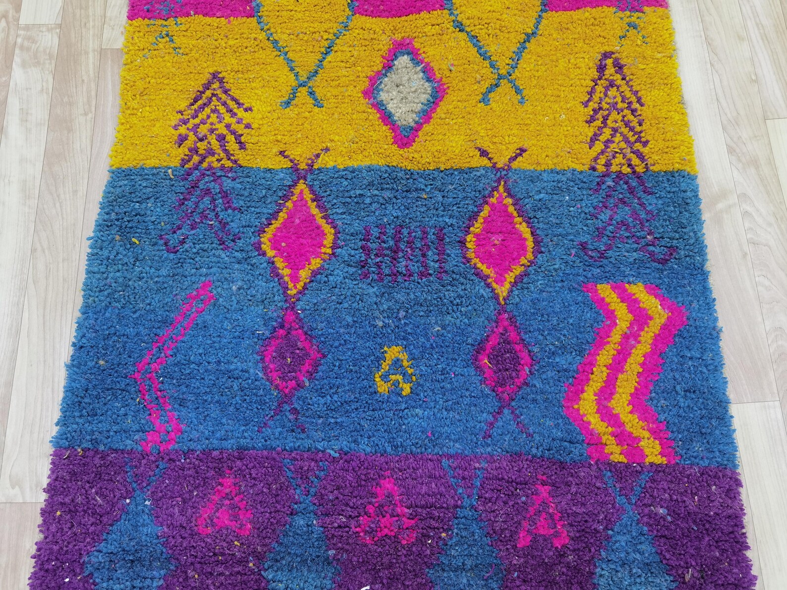 MULTICOLOR