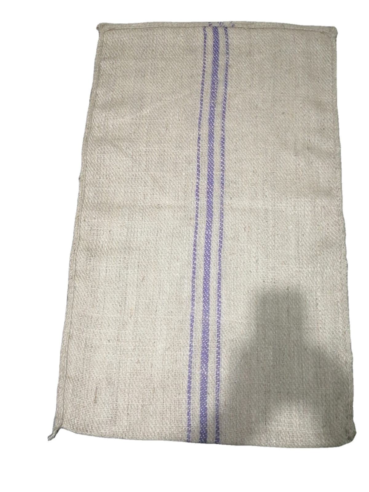 สีเทาเข้ม