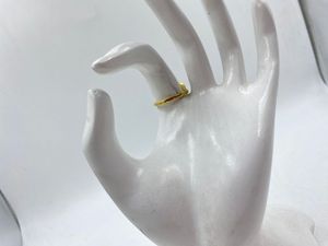 クラシック金メッキ真鍮バンドリングTimelessユニセックスデザインカジュアルまたはフォーマルな機会に