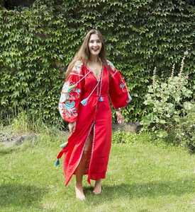 明るい本物のチャームエスニックフォークマキシドレス自由奔放に生きるタッセル夏ウクライナ刺繍ドレスアバヤカフタンローブカスタム服