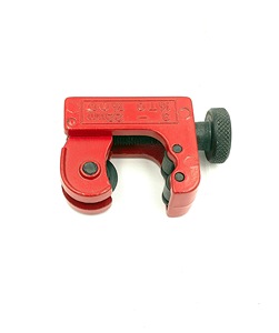 Taiwan Made 1/8&quot; - 7/8&quot; (3-22mm) Mini Tube <strong>Cutter</strong> Pipe <strong>Cutter</strong> with Carbon Steel Blade - Product Image 3