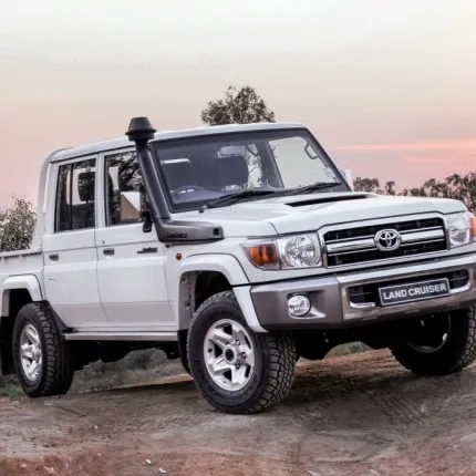 使用Toyota Land Cruiser 70ピックアップによる中古車オークション