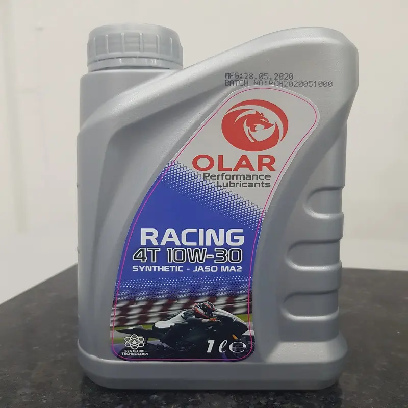 L'huile synthétique complète de moto OLAR RACING 4T 10W30 de qualité supérieure offre une excellente protection à faible frottement