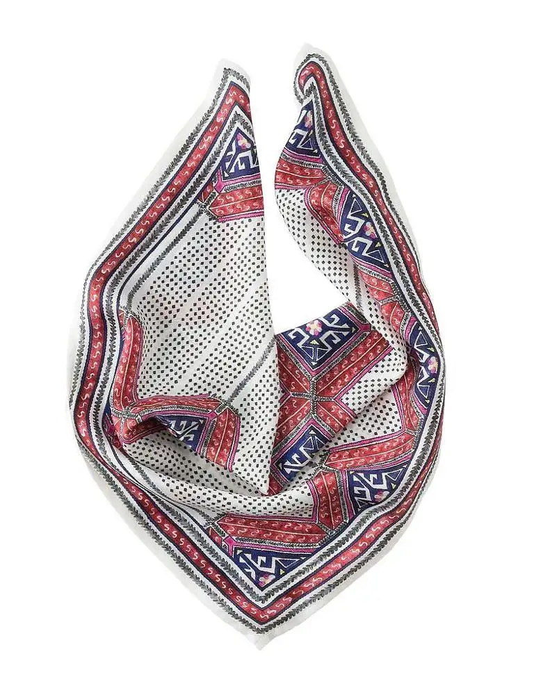 Impression personnalisée foulard en soie femmes imprimées à la mode dans les produits du vietnam