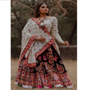 <strong>DESIGNER</strong> NAVRATRI LEHANGA - Product Image 3