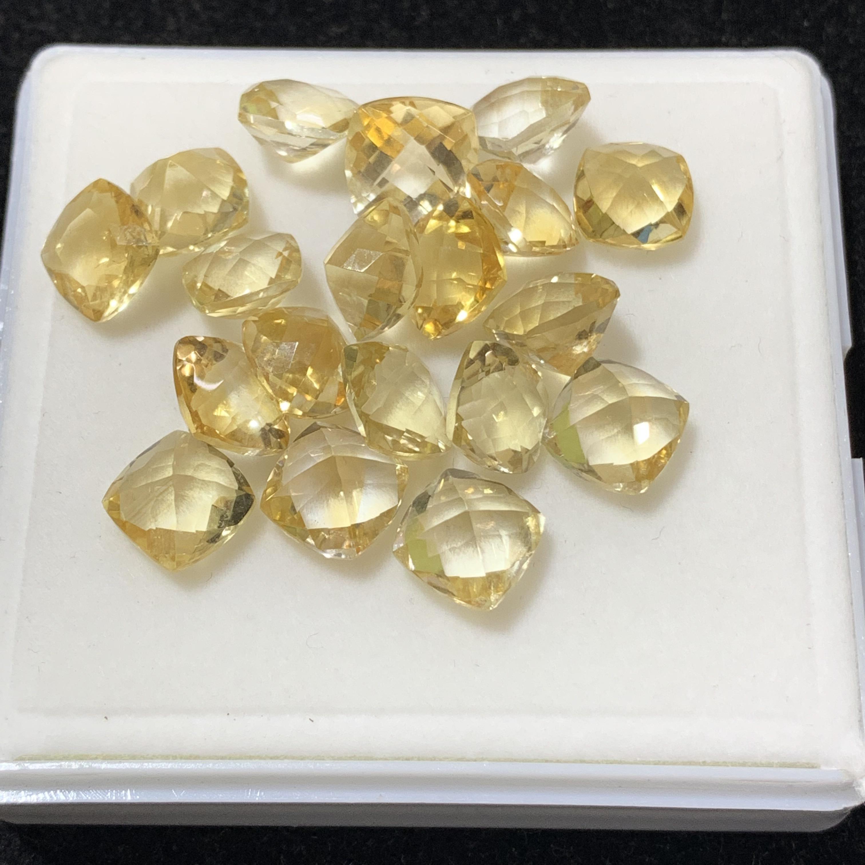 สีเหลือง