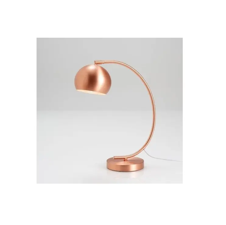 Lámpara de mesa LED de moda de diseño personalizado S. Lámpara de mesa vintage personalizada de oficina chapada en cobre de acero