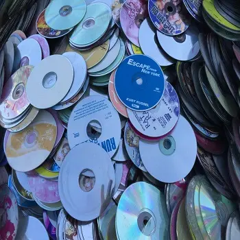 Low price CD/ DVD SCRAP/PC CD Metalized DVD Scraps