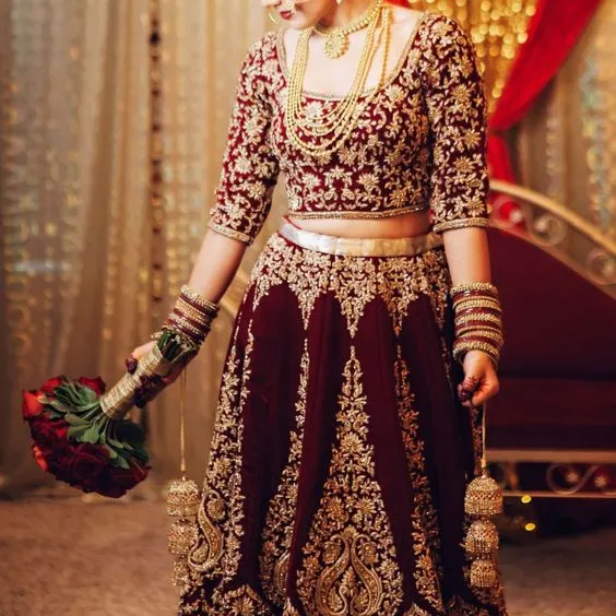 LEHENGA Pengantin Perempuan INDIAN Berat, Gaun Blus dengan Hiasan Berat Dalam Batu Manik-manik Kaca Kristal, Zzardoi-work untuk Pernikahan @ 2021 --