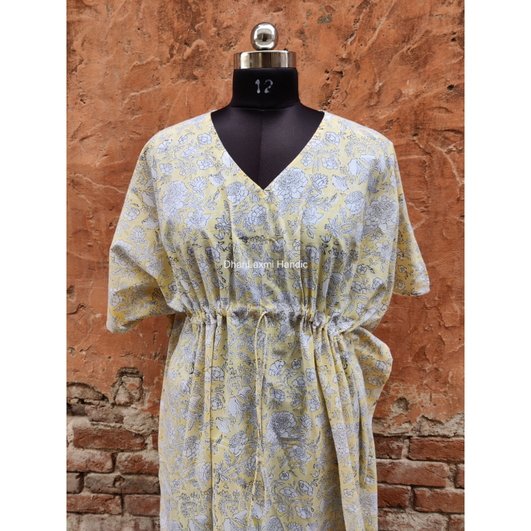 สีเหลือง