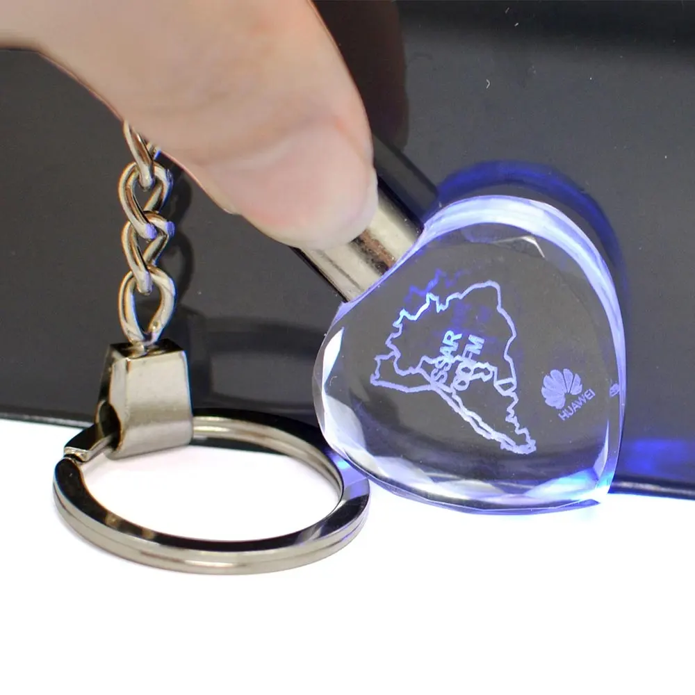 Großhandel 3D Laser gravur Leeres Glas Foto Schlüssel ring Transparent Led Kristall Schlüssel anhänger Schlüssel bund