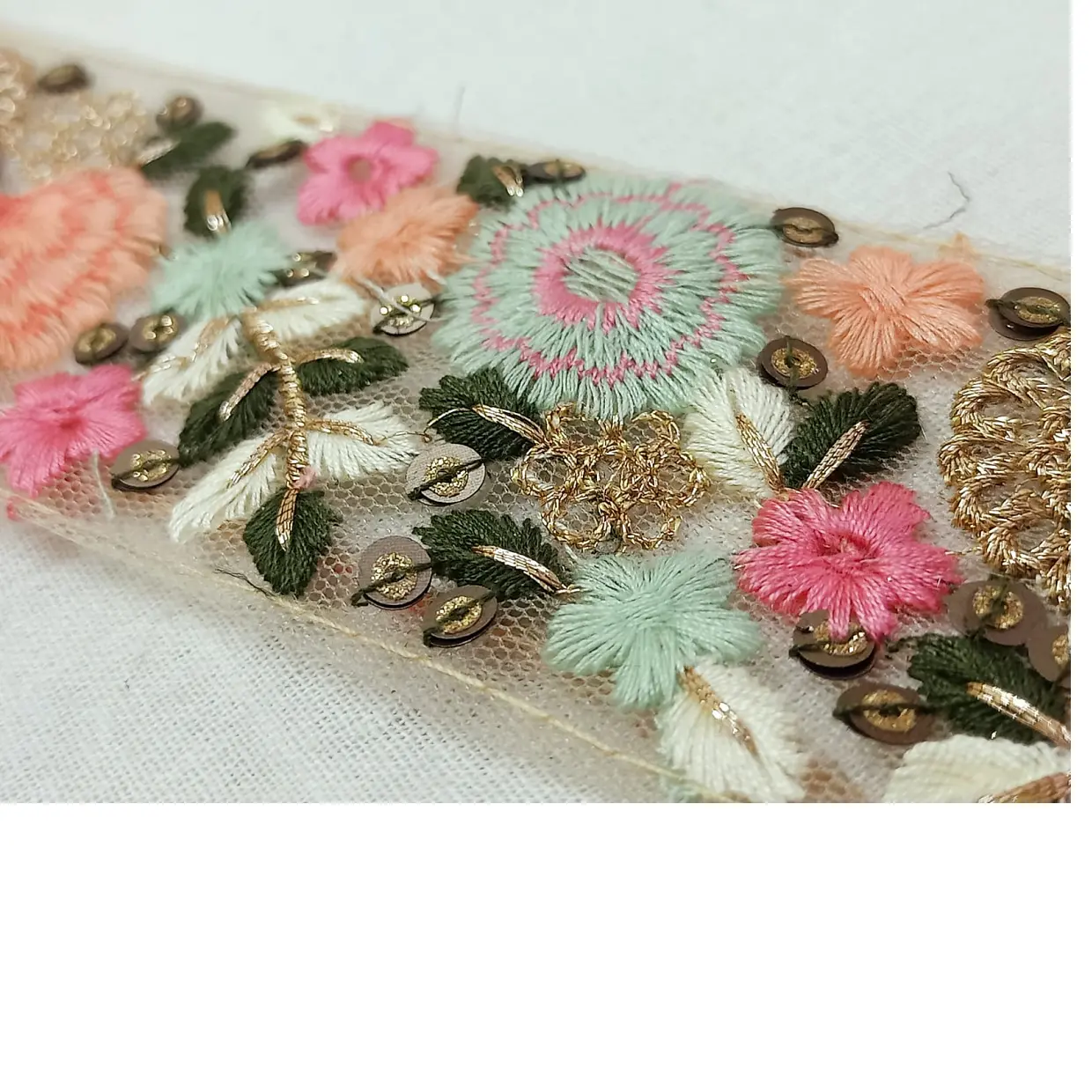 Cintas florales bordadas hechas a medida, en Bonitos colores florales, tela de red adecuada para Diseñadores de ropa