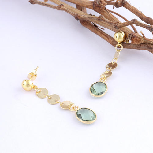 สีเขียวอ่อน