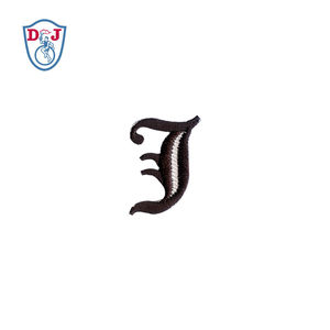 Gotik alfabe yama 26 mektuplar setleri çıkartmalar demir On işlemeli rozetleri özel adı nakış giyim kişiselleştirilmiş takım logosu - Product Image 3