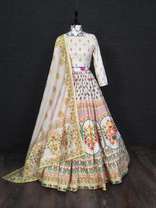 Bollywood hint tasarımcı özel Georgette lehenga choli düğün ve resepsiyon hindistan'dan ihracat için <span class=keywords><strong>Lehnga</strong></span> Choli giymek