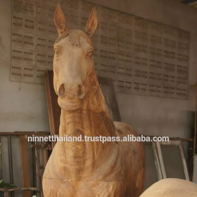 Cavalos de madeira artesanato