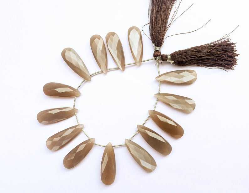 สีน้ำตาล