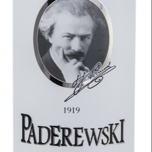 ポーランドのウォッカ工場ウォッカブランドPaderewski Maxus